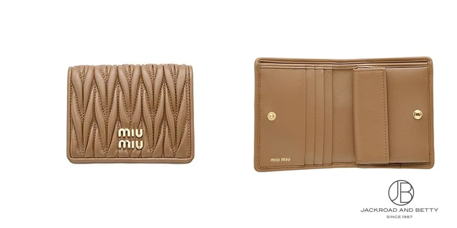 ミュウミュウ マテラッセレザー 折り財布