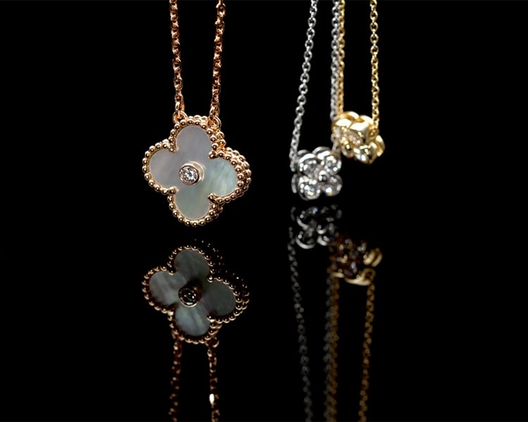 ネックレス 素材