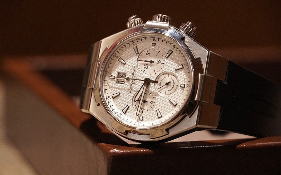 ヴァシュロン・コンスタンタン(VACHERON CONSTANTIN)オーヴァーシーズ クロノグラフ Ref.49150/B01A-9095