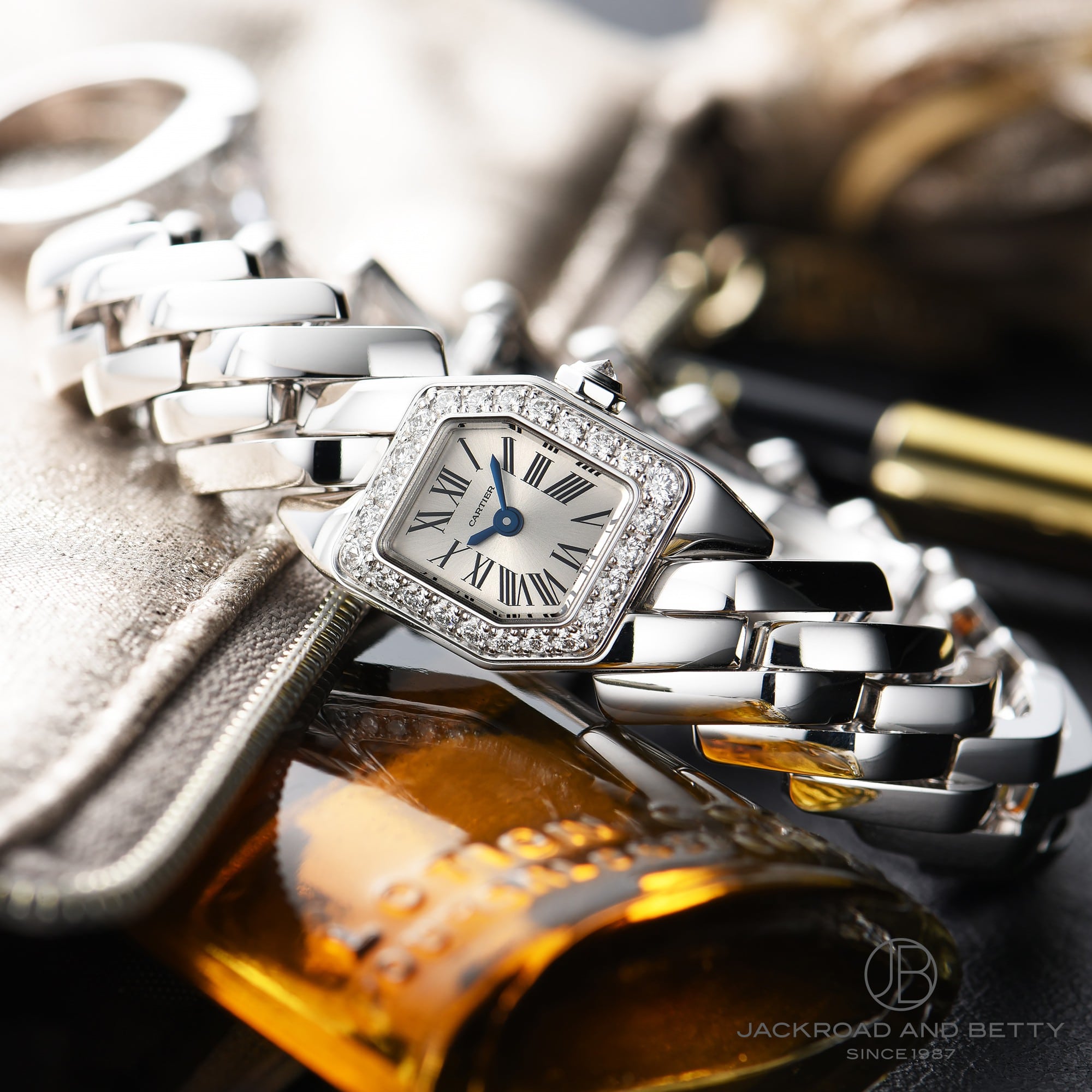 カルティエ 2020年新作 マイヨン ドゥ カルティエ が入荷！カルティエが贈る最新ジュエリーウォッチの詳細をリポートします！ レディース ブランド 腕時計専門店 通販サイト ベティーロード