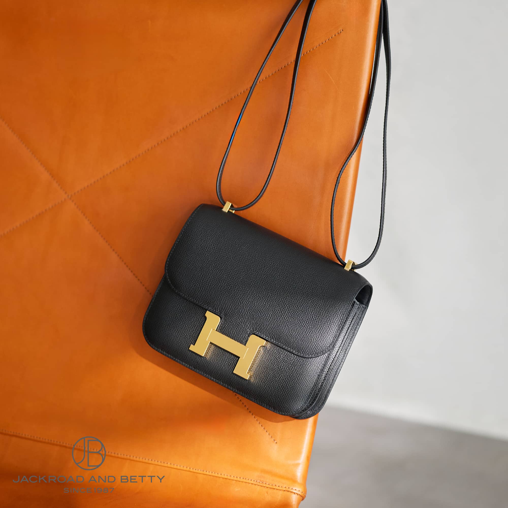 新品未使用 正規品 エルメス コンスタンス スリム 黒 ブラック HERMES エルメス 二つ折り財布 コンスタンス スリム 黒 (ブラック