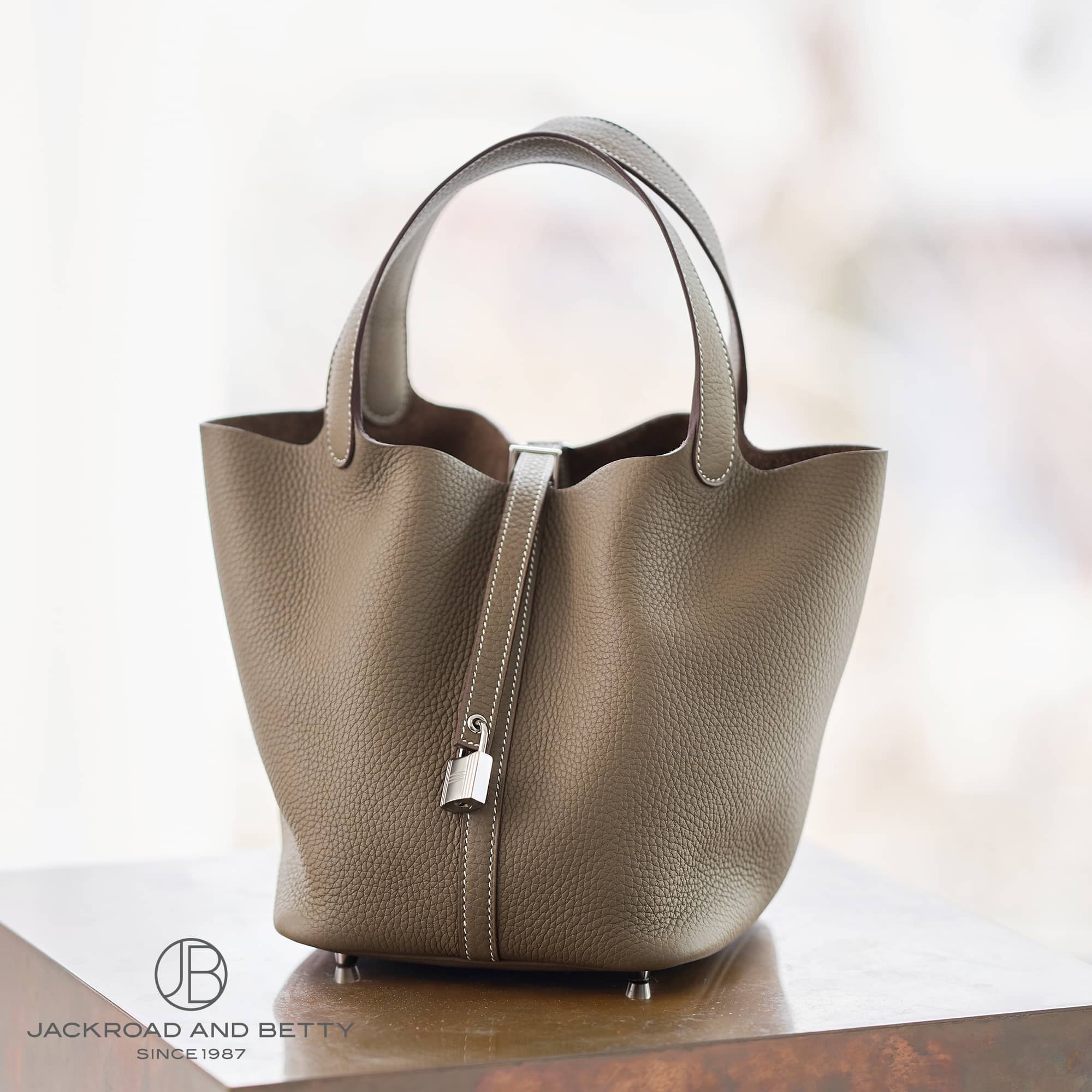 エルメス ピコタンロックMM エトゥープ