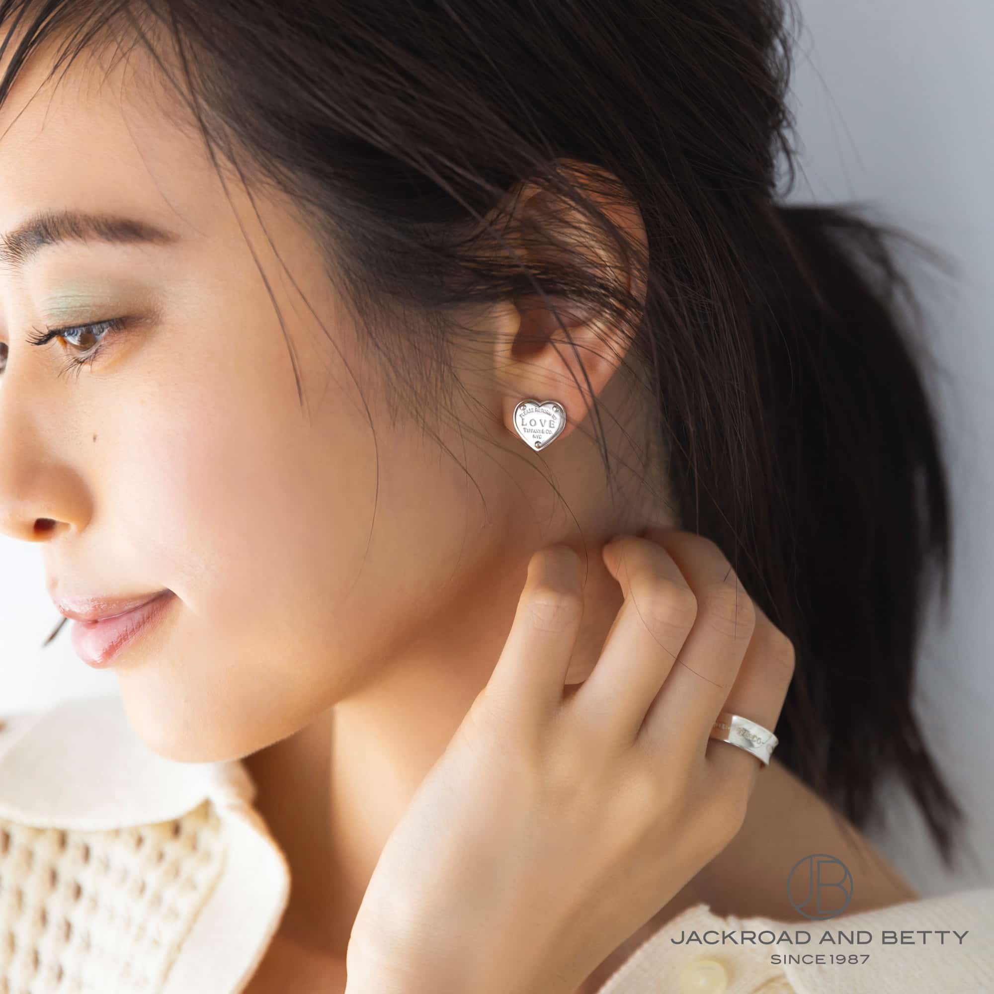 超音波洗浄済みです【極美品】TIFFANY ティファニー 1Pダイヤ リターントゥ ピアス