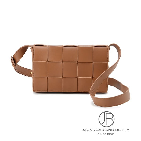 BOTTEGA VENETA ボッテガヴェネタ カセット ショルダーバッグ BOTTEGA VENETA ボッテガヴェネタ カセット ショルダーバッグ