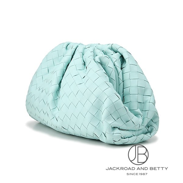 卓越したクラフツマンシップと素材そのものの美しさを最大限に生かすボッテガ・ヴェネタのレザー