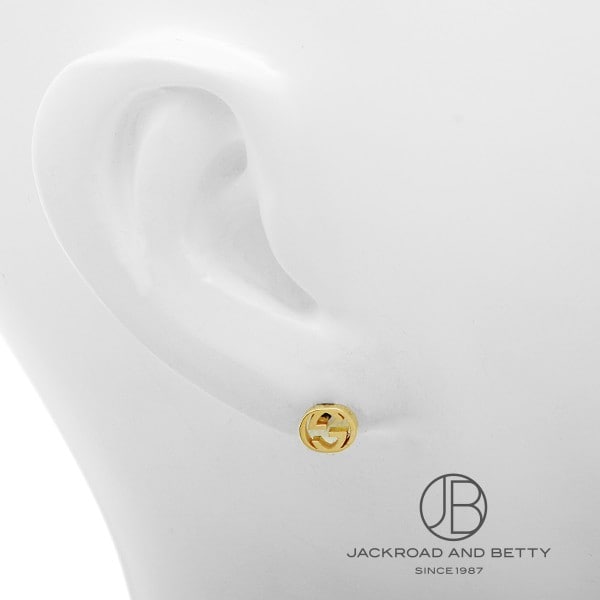 インターロッキング ピアス[662111 J8500 8000] Interlocked G Stud