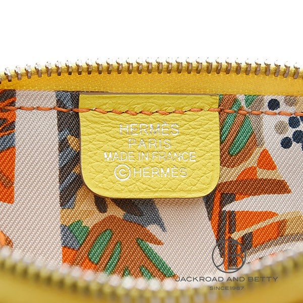 エヴァ―カラーのライムは持っているだけで元気になりそう