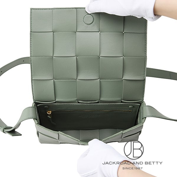 ✨RFID搭載✨ボッテガヴェネタ　カセット　ショルダーバッグ　レザー　グリーン ボッテガヴェネタ BOTTEGA VENETA ショルダーバッグ カセット