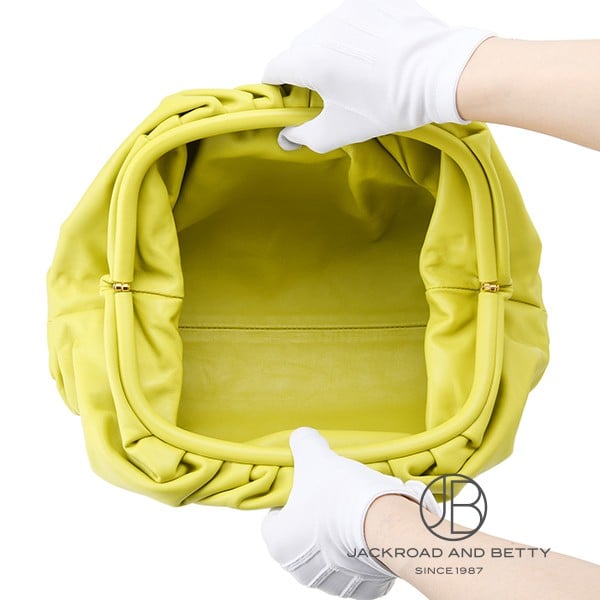 ポーチ クラッチ バッグ キウイ イエロー[576227 VCP40 3520] Pouch