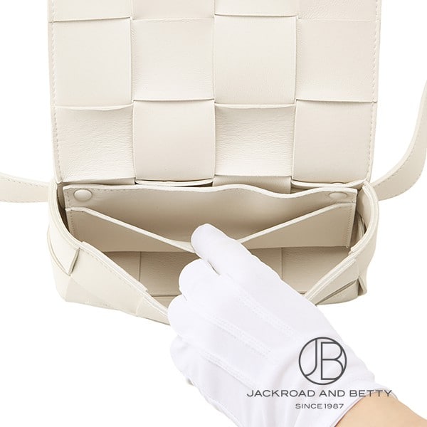 BOTTEGA VENETA ボッテガヴェネタ カセットベルトバック白 【公式通販】