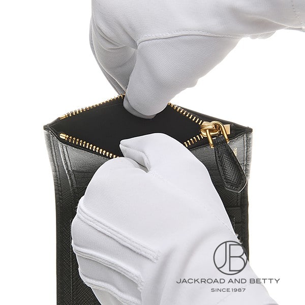 PRADA サフィアーノレザー手袋