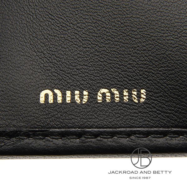 マテラッセレザー 折り財布[5MV204 AFPP] Small Matelasse Nappa