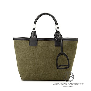 【フォルムがかわいい♪】HERMES スティープル25チェイスバッグ 色がかわいい♪】HERMES スティープル25 チェイスバッグ