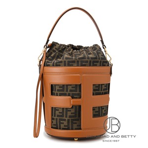 ステップ アウト ミディアム ブラウン[8BT364APESF1LEN] Step Out