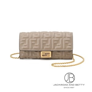 【FENDI】新作♪ FFモチーフ チェーン バゲット ウォレット 関送込 FENDI FFモチーフ チェーン バゲット ウォレット